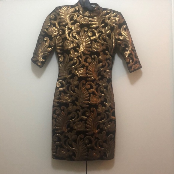 Alice + Olivia Inka Strong-Shoulder Mockneck Dress - Picture 6 of 6